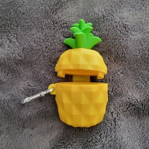 Bath and body works hand sanitizer pocket holder